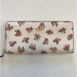 COACH Accordion Zip Wallet With Flower Print